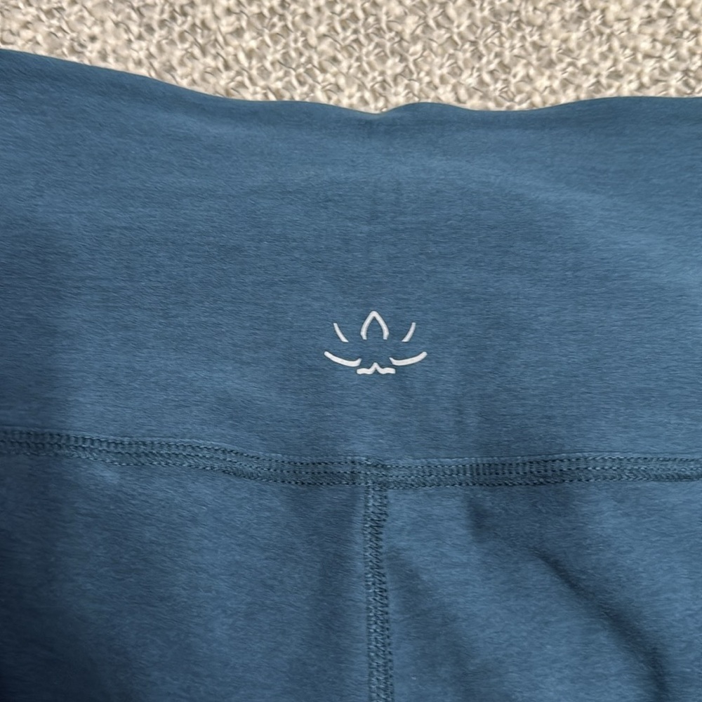 Beyond Yoga At Your Leisure Bike Shorts - Picture 3 of 7